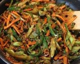 A picture of step 5 of Delicious! Zhajiang Udon Noodles with Ground Meat and Green Pepper.