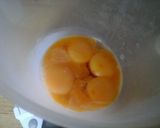A picture of step 3 of Strawberry icecream.