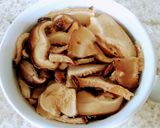Foto do passo 4 de Codorna ao molho de vinho e shitake
