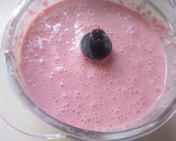 Foto del paso 2 de la receta: Batido de fresas y yogur