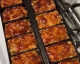 A picture of step 3 of Mini Meatloaves.