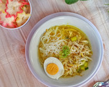 Foto langkah ke 5 dari resep Bubur Ayam Kuah Soto.