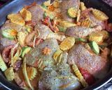 صورة لخطوة 3 من وصفة صينية دجاج وخضار بالسمسم والاوريغانو🥕🥔🍅🍗