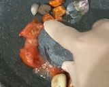 Foto langkah ke 4 dari resep Sambal Terasi ala Warung Pecel Lele, Simpel, Pedes super Nagih!.