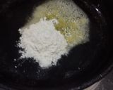 A picture of step 1 of White sauce pasta.