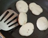 Oładki czyli racuchy drożdżowe krok przepisu 3 zdjęcie