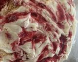 A picture of step 7 of Strawberry cheese cake ice cream 🍓🍨❤️.