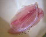 Foto del paso 1 de la receta: Deditos de pescado con ajonjolí