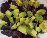 Foto del paso 2 de la receta: Ensalada de remolacha (betarraga), palta y huevo