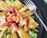 Foto del paso 6 de la receta: Ensalada templada de alcachofa y berenjena en tempura con torreznos