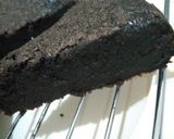 Foto langkah ke 5 dari resep Super Moist and easy Chocolate Cake / kue coklat super lembut.