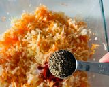 A picture of step 2 of Cabbage Manchurian.