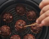 Foto langkah ke 4 dari resep Choco Banana Muffin - Muffin Coklat Pisang.