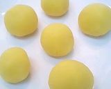 A picture of step 5 of Chick-shaped Japanese Traditional Sweets.