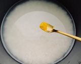 Hình bước làm 1 của món Cơm nấu ngũ sắc kiểu Hoa