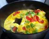 A picture of step 1 of Scrambled Eggs With Pineapple And Bell Pepper.
