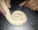 A picture of step 2 of Karak Lacha Paratha.