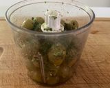 Une image de l'étape 1 de Tapenade olives vertes.