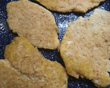 Foto del paso 1 de la receta: Milanesa a la napolitana con papas fritas y huevo