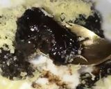 Foto langkah ke 5 dari resep Cheese Choco Lava Cake simple.