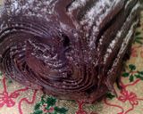 A picture of step 12 of Vickys Christmas Yule Log, GF DF EF SF NF.