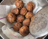 Une image de l'étape 7 de Keftedes au Ouzo 🇬🇷 (boulettes de viande moelleuses à la Grecque).
