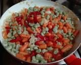 Foto del paso 4 de la receta: Habitas baby de mar y tierra
