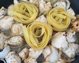 Une image de l'étape 2 de Poulet au parmesan.