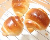A picture of step 9 of Bread Rolls.