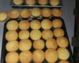 A picture of step 3 of 100pcs vanillah cupcakes.