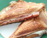 A picture of step 8 of Easy Creamy Croque Monsieur-style Toast.