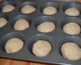 Foto del paso 5 de la receta: Bollitos de harina integral con queso y cantimpalo