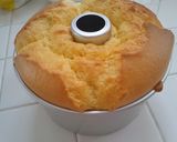 A picture of step 12 of Soufflé Chiffon Cake.