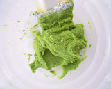 A picture of step 5 of Crispy Matcha Cookies.