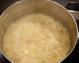 A picture of step 2 of Cheesy chicken and rice.