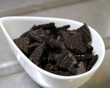 A picture of step 7 of Authentic Oreo Cookies & Cream Ice Cream.