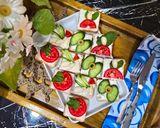 صورة لخطوة 4 من وصفة مقبلات توست بالجبنة 🍞🍅🥒