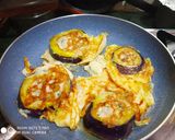 A picture of step 4 of Eggplant Omelette.