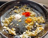 A picture of step 1 of Zunka Bhakar.