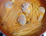 Foto del paso 12 de la receta: Muslos de pollo con espaguetis partidos y Sindhi biryani