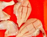 A picture of step 1 of Tandoori grill chicken tikka.