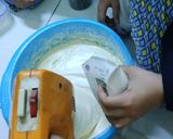 Foto langkah ke 3 dari resep Bolu mini tanpa oven.
