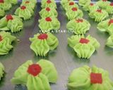 Foto langkah ke 2 dari resep Semprit Pandan.