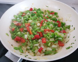 Foto del paso 2 de la receta: Arroz frito picante al estilo tailandés