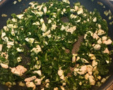 Foto del paso 4 de la receta: Triángulitos de pollo y espinacas