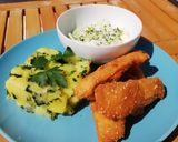 Szezámmagos csirkemellcsíkok hagymás- petrezselymes burgonyával recept fázis 3 fotója