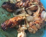 Foto del paso 3 de la receta: Medio pollo asado con patatas y cebolla