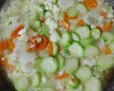Foto langkah ke 3 dari resep Sup Oyong Telur.