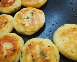 A picture of step 5 of Suji paneer tikki.