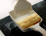 Foto langkah ke 4 dari resep Tamagoyaki Devina Hermawan.